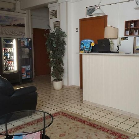 Albergo Pensione Ardenza Self Check-In Livorno Bagian luar foto