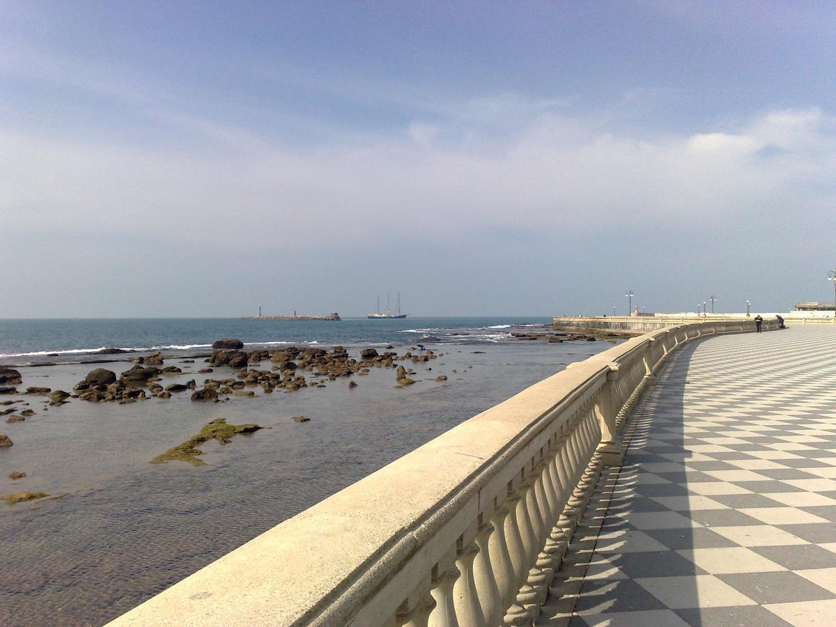 Albergo Pensione Ardenza Self Check-In Livorno Bagian luar foto