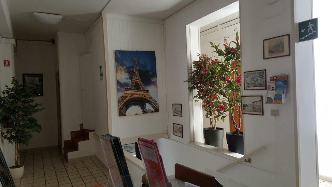 Albergo Pensione Ardenza Self Check-In Livorno Bagian luar foto