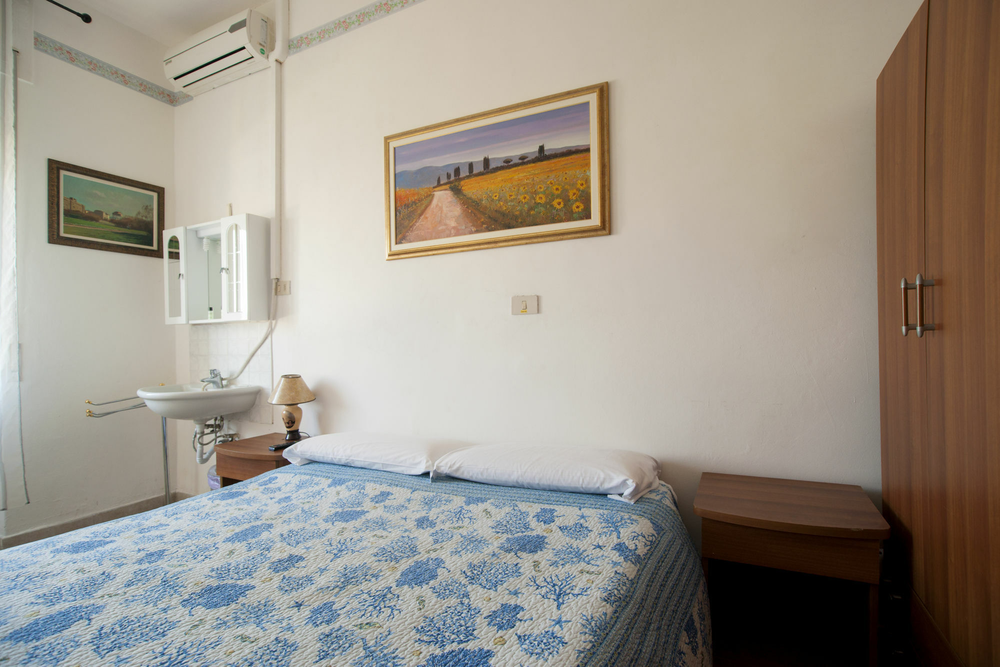 Albergo Pensione Ardenza Self Check-In Livorno Bagian luar foto