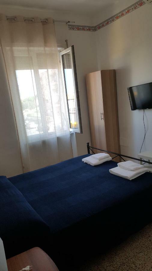 Albergo Pensione Ardenza Self Check-In Livorno Bagian luar foto